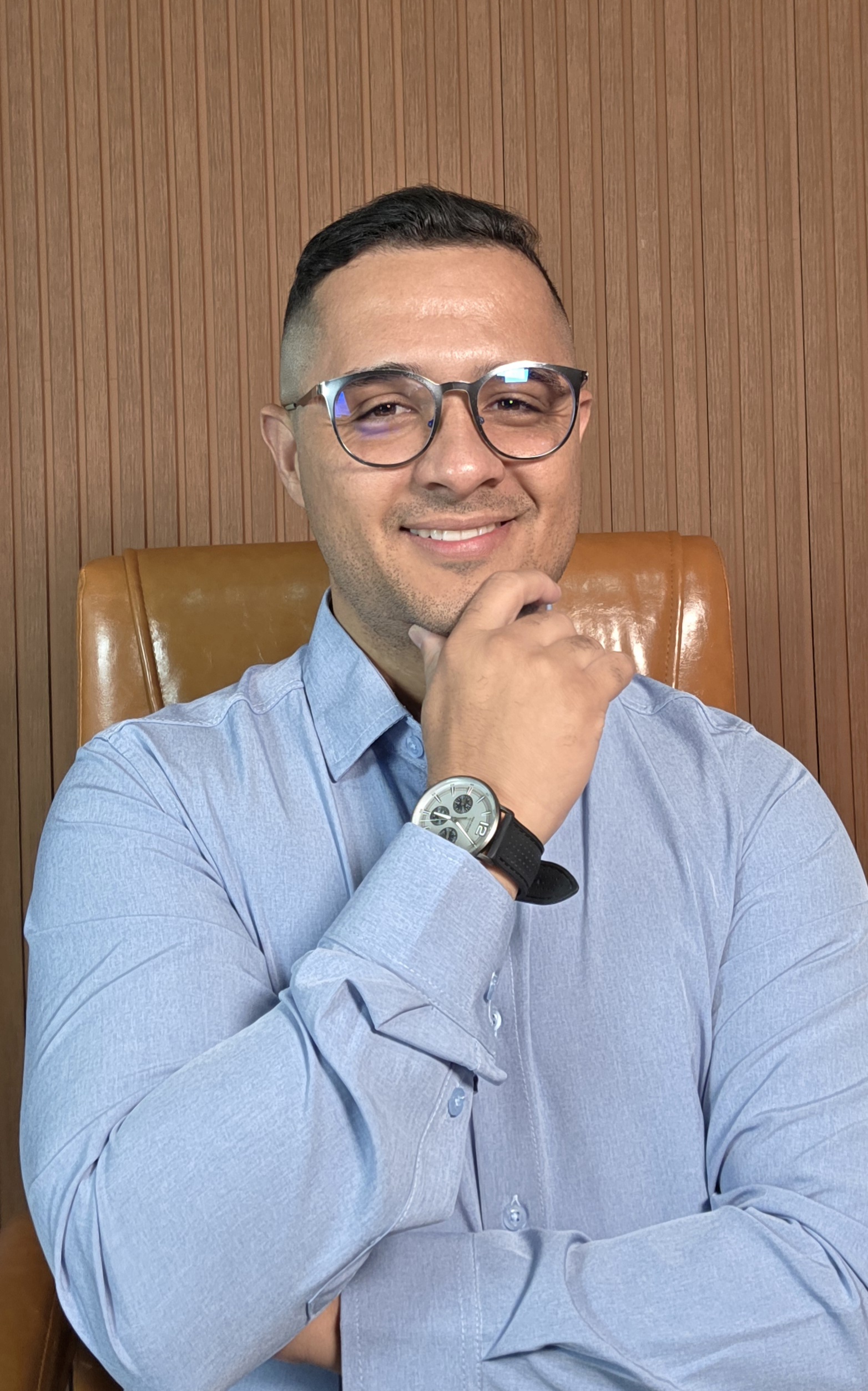 Professor Ronaldo Santos, fundador da RS Língua Portuguesa